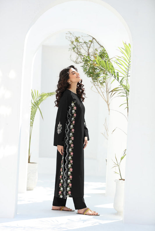 BLACK FLORA